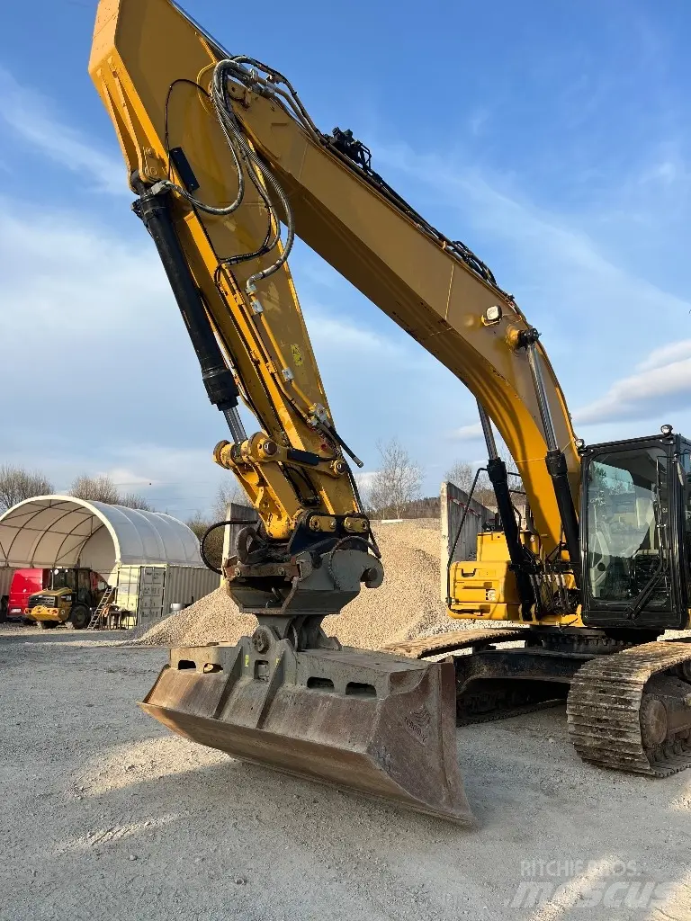 Pásové rýpadlo Caterpillar 330